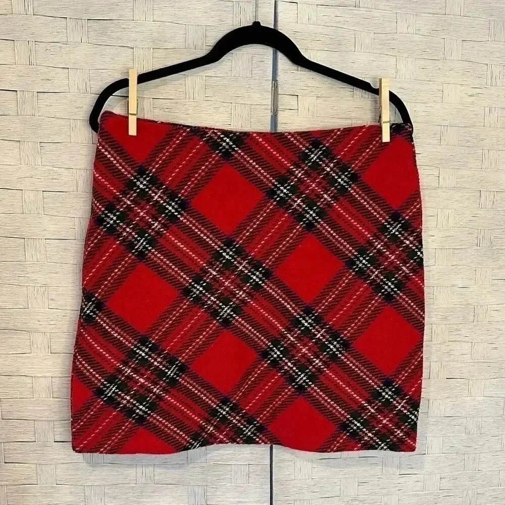 Chicwish Womens plaid woven mini skirt, new with tags size large